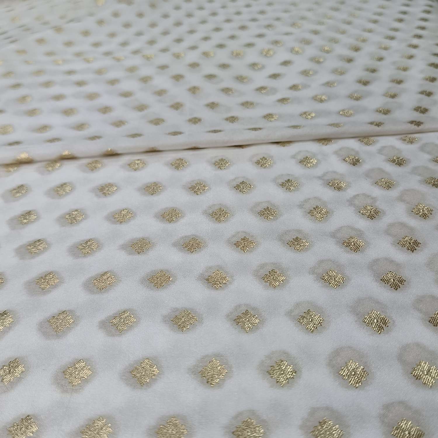 <b>Pure Silk Brocade</b>