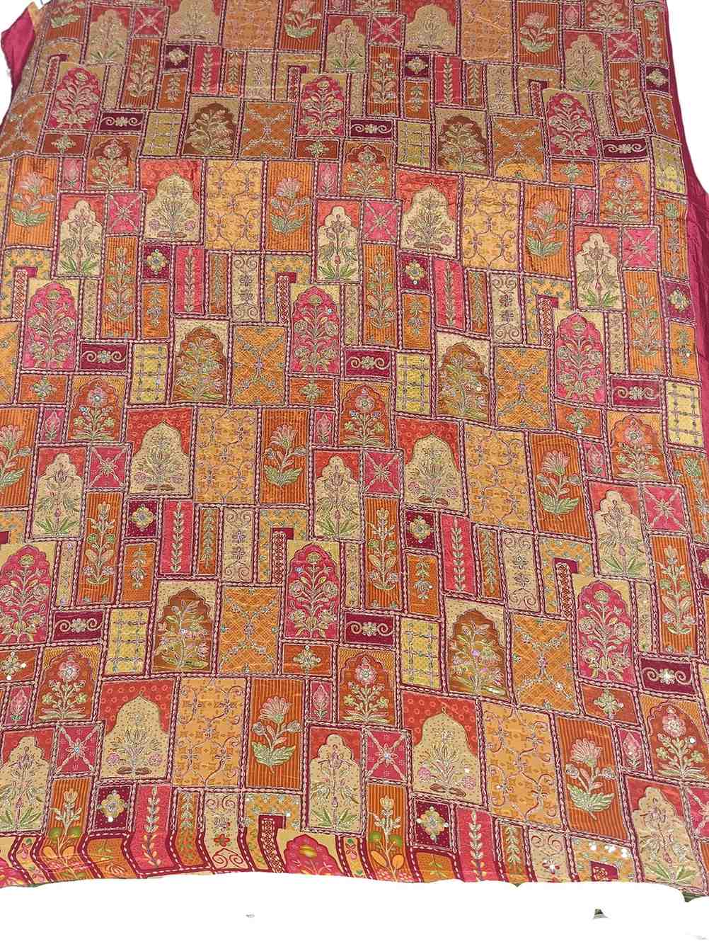 <b>Natural Crepe Position Print Dsg.no-P.116  Beige</b>