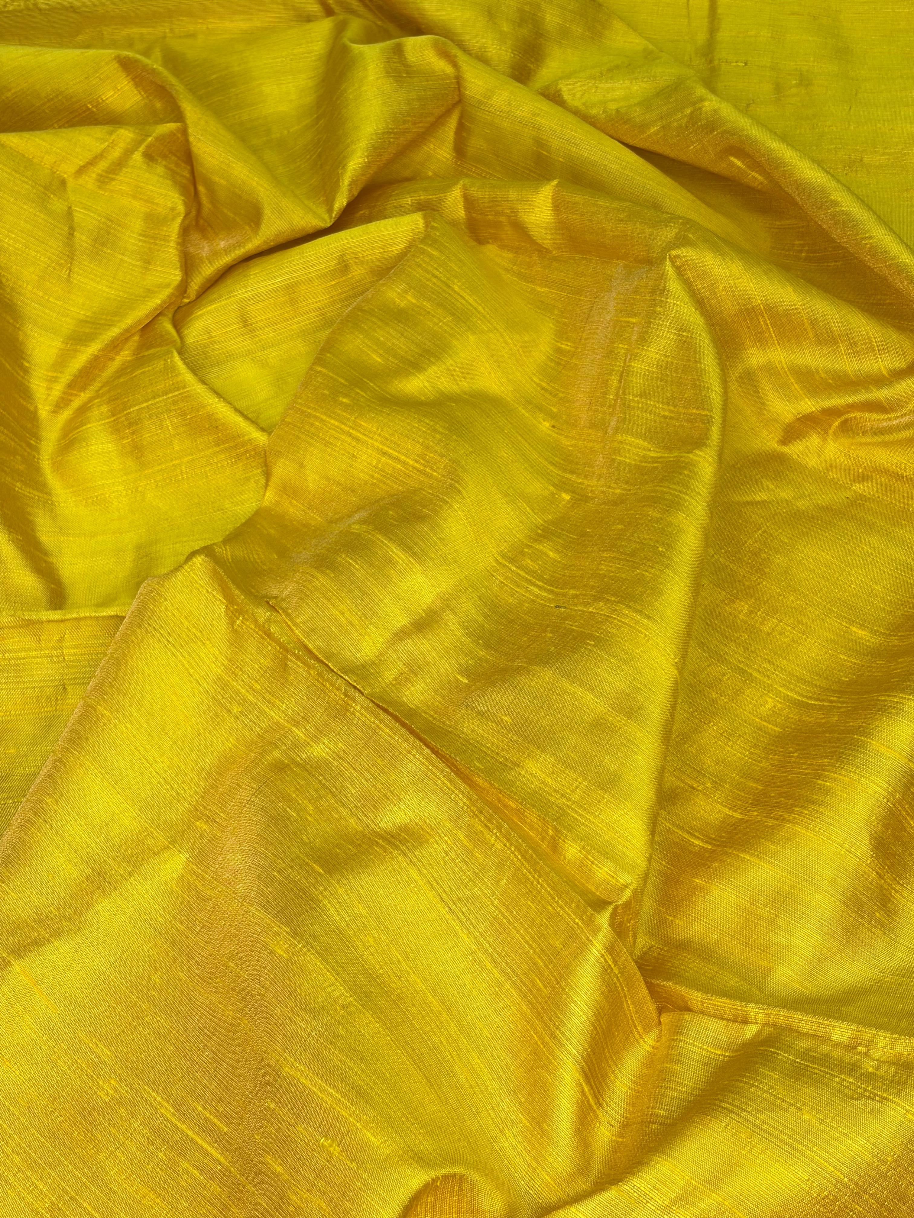 <b>Pure Rawsilk Tissue</b>
