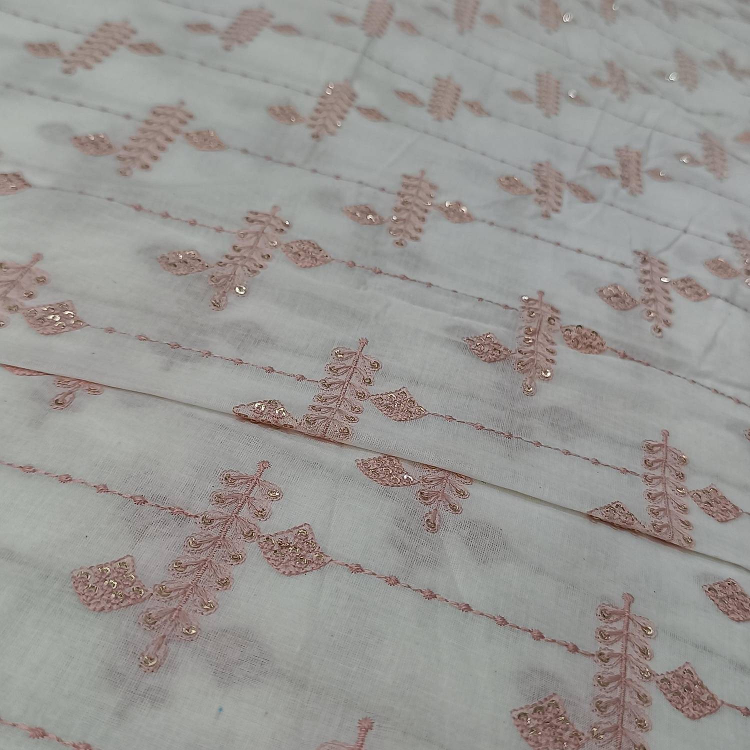 <b>COTTON EMBROIDERY SA7163</b>