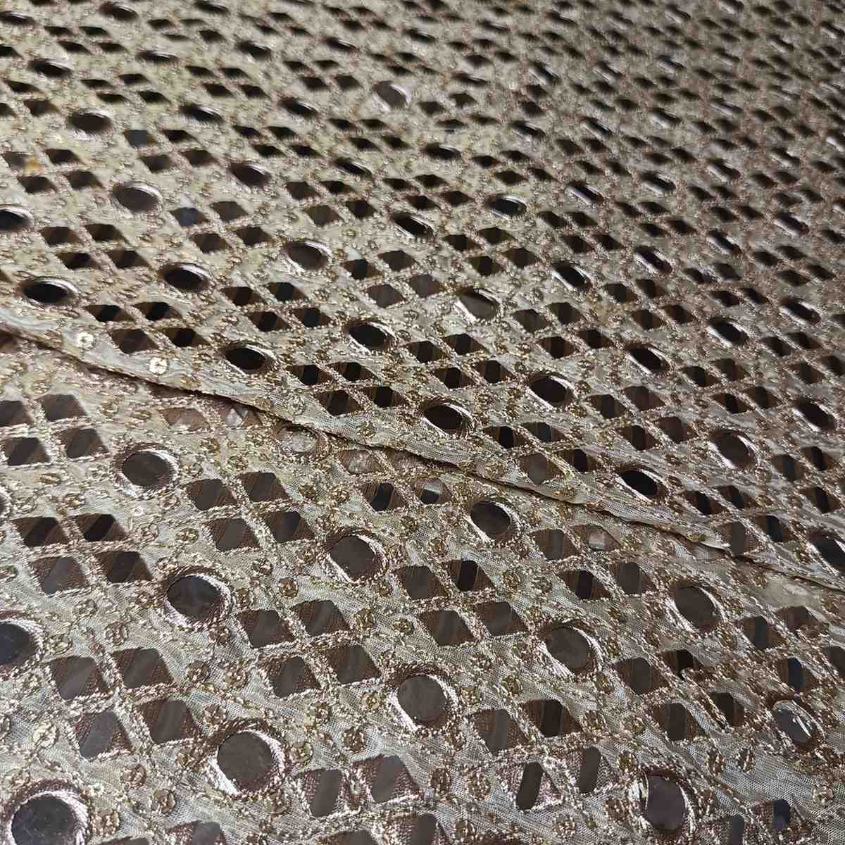 <b>MIRROR WORK TISSUE DSG.1885</b>