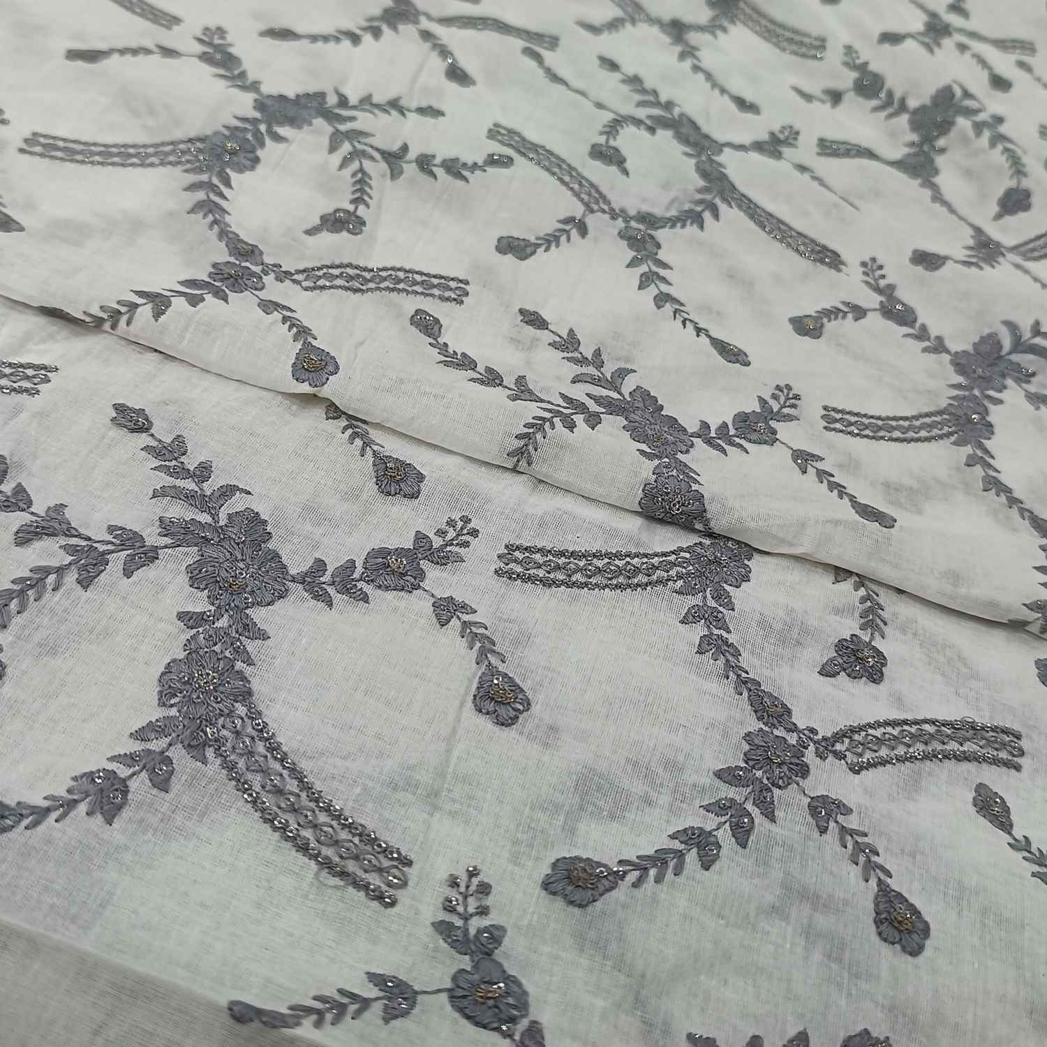 <b>COTTON EMBROIDERY SA7267</b>