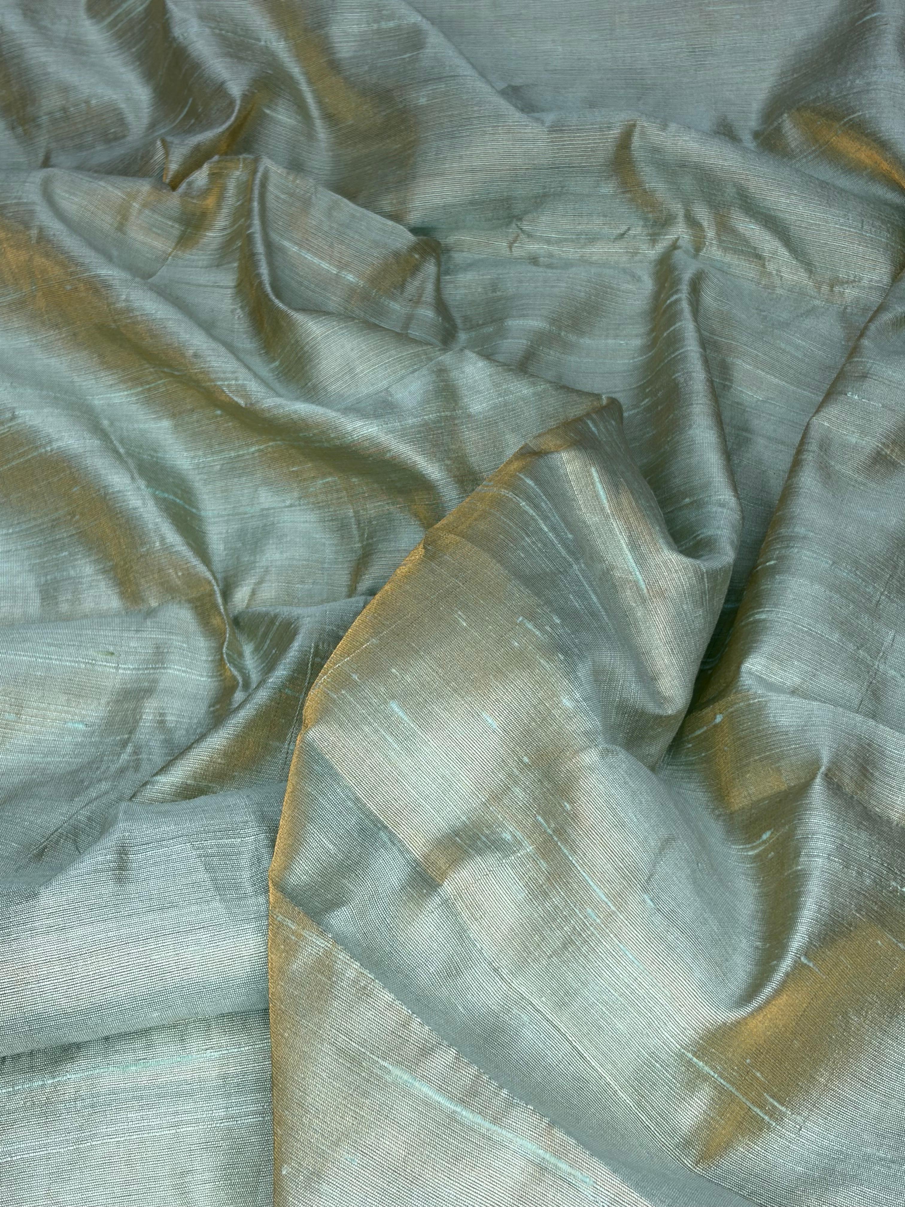 <b>Pure Rawsilk Tissue</b>